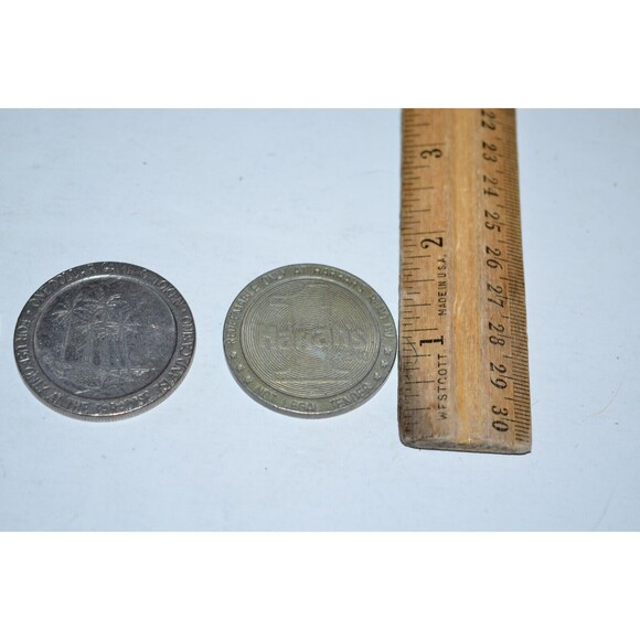 Paradise Island Casino $1 Slot Gaming Token Bahamas 1979 Cable Beach Harrah's - Picture 2 of 5